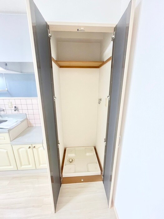 物件内観写真17　(洗濯機置場)