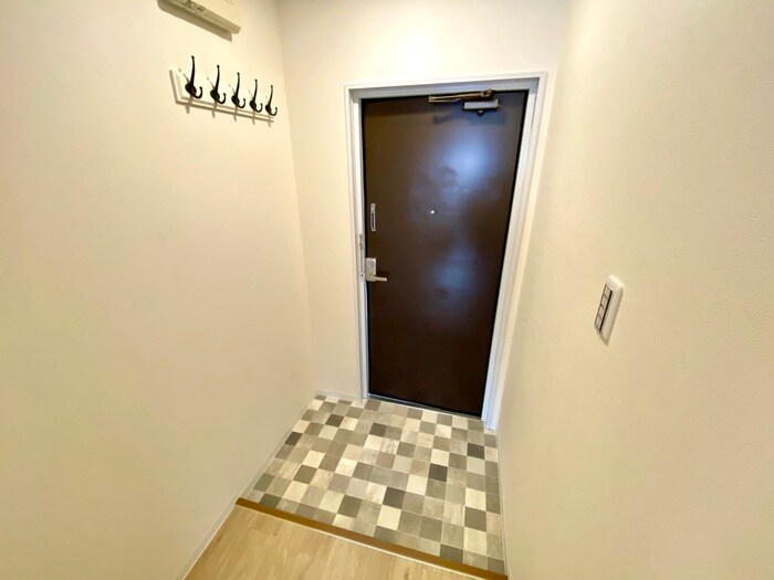 物件内観写真16　(玄関)