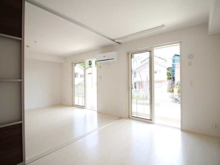 物件内観写真10　(居室)