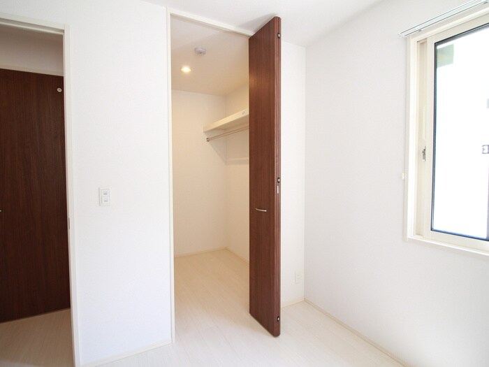 物件内観写真19　(収納)