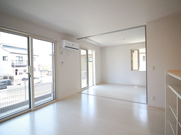 物件内観写真22　(居室)