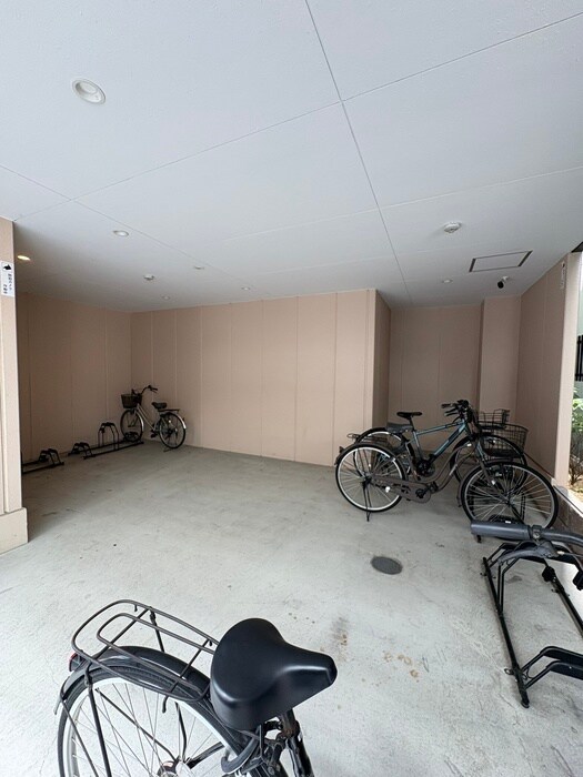 物件外観写真6　(駐輪場)