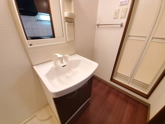 物件内観写真13　(洗面)