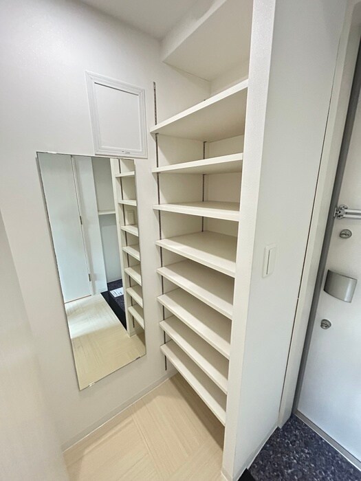 物件内観写真15　(靴箱)
