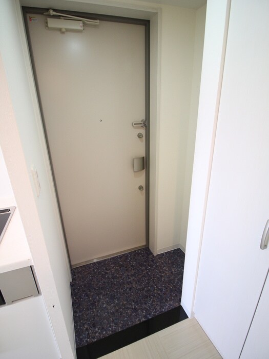 物件内観写真16　(玄関)