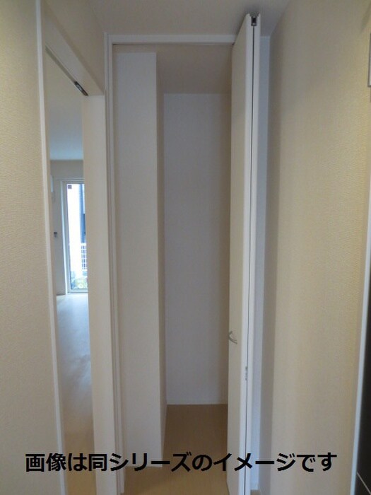 物件内観写真11　(収納)