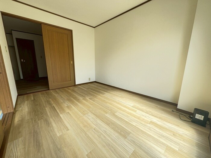 物件内観写真8　(居室)