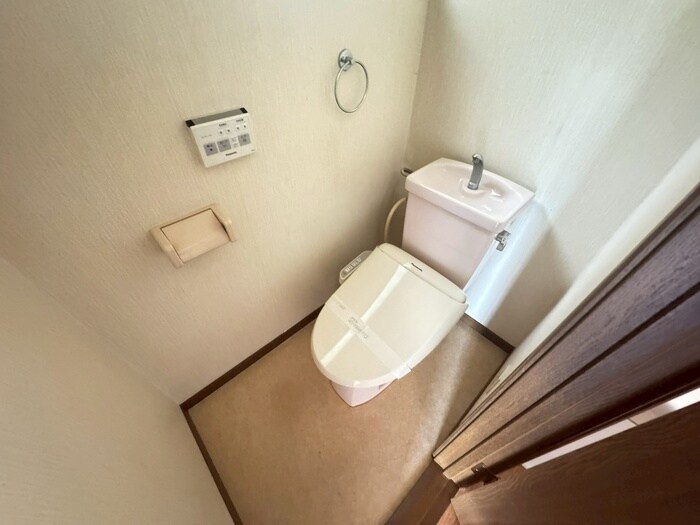 物件内観写真11　(トイレ)