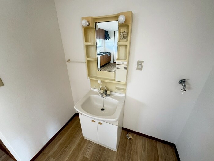 物件内観写真12　(洗面)