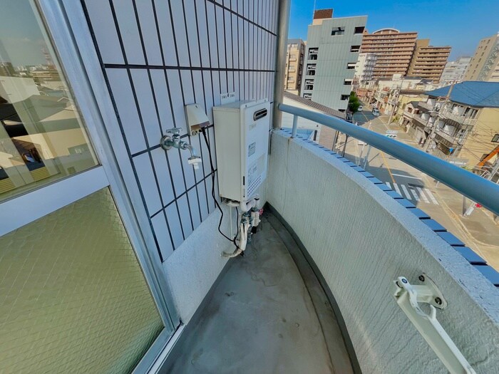 物件内観写真12　(洗濯機置場)