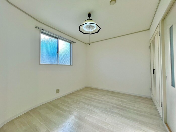 物件内観写真18　(居室)