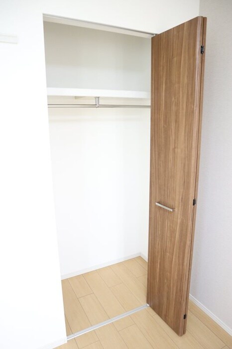 物件内観写真12　(収納)