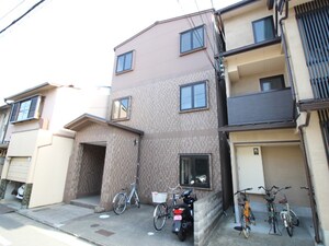 ウィスタリアクラマグチ外観写真