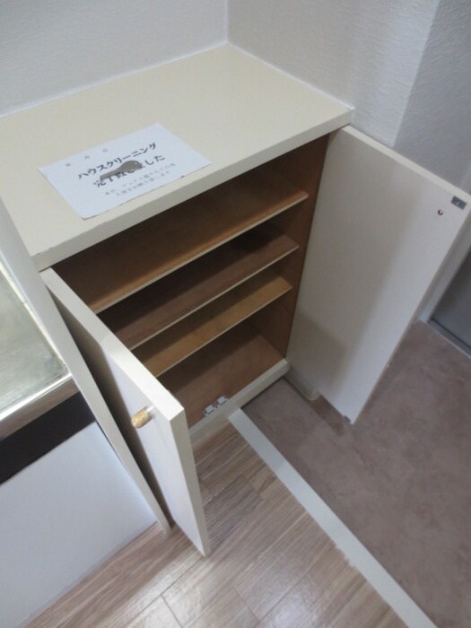 物件内観写真12　(靴箱)