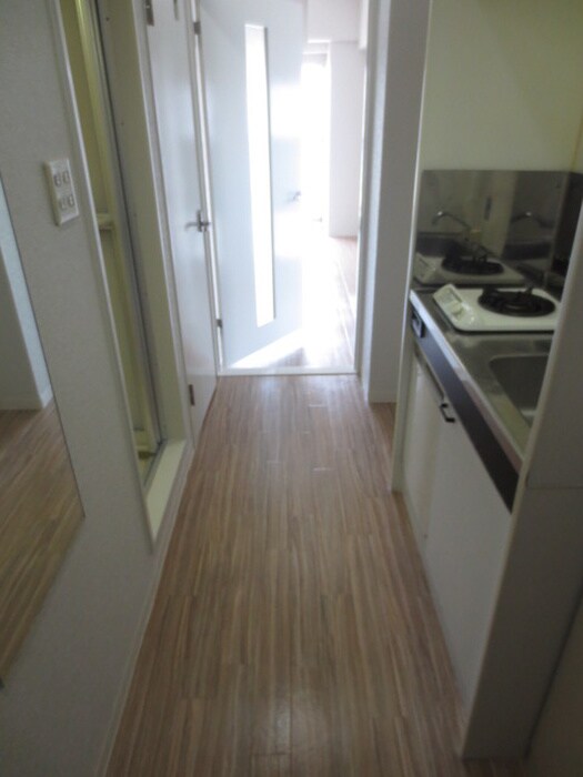 物件内観写真20　(廊下)