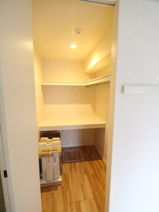 物件内観写真12　(収納)