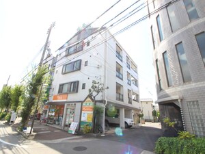 だんでぃらいあん外観写真