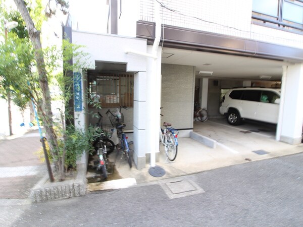 駐輪場