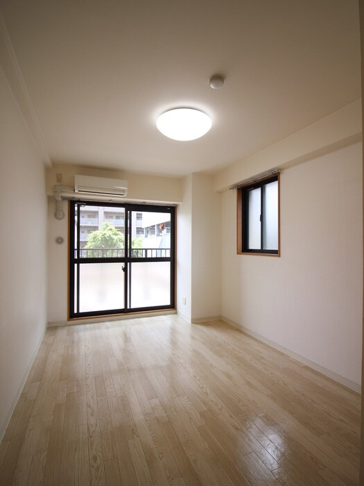 物件内観写真13　(居室)