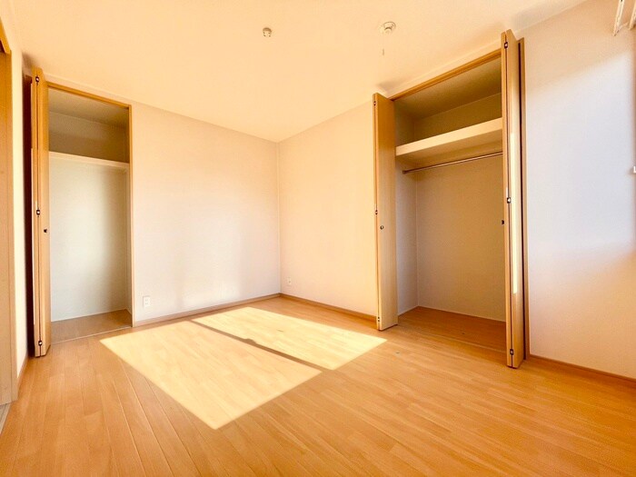 物件内観写真12　(収納)