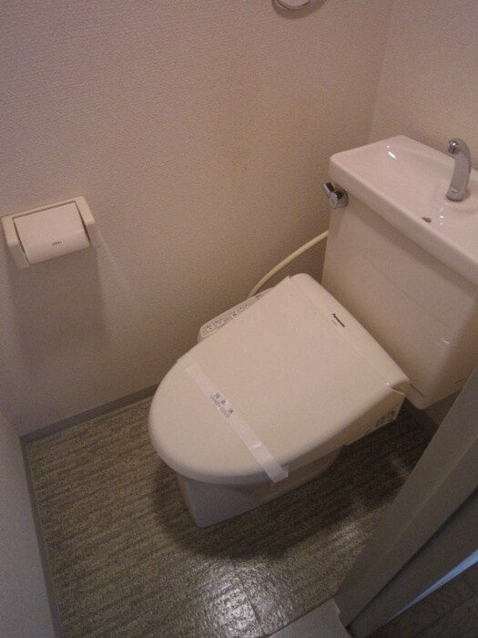 物件内観写真9　(トイレ)