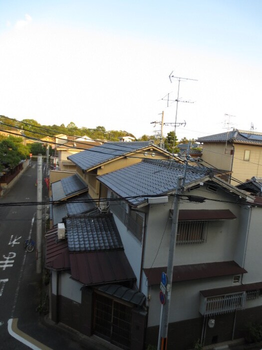 物件内観写真11　(室内からの展望)