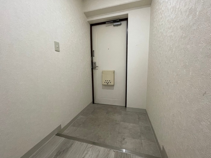 物件内観写真7　(玄関)