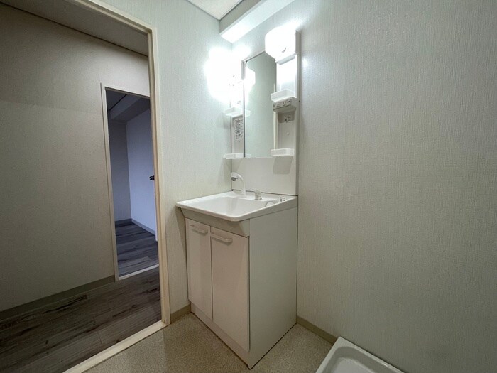 物件内観写真9　(洗面)