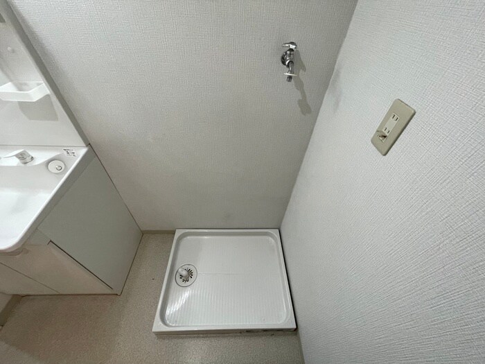 物件内観写真10　(洗濯機置場)