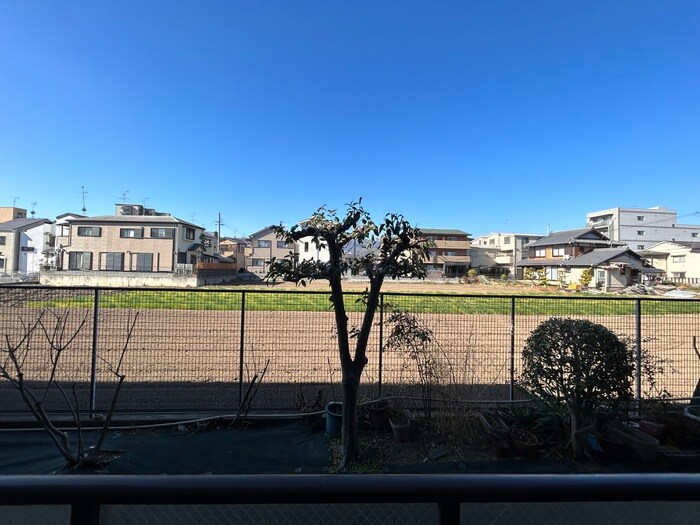 物件内観写真22　(室内からの展望)