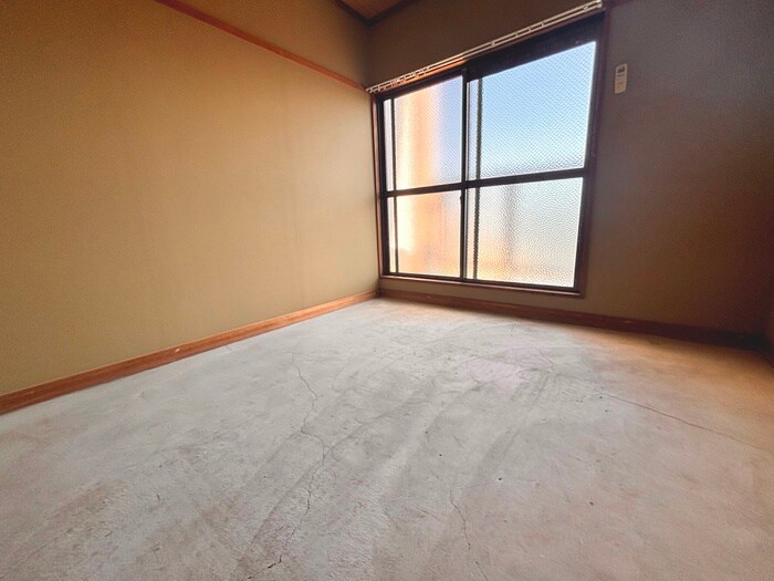 上穂ロイヤルハイツの居室