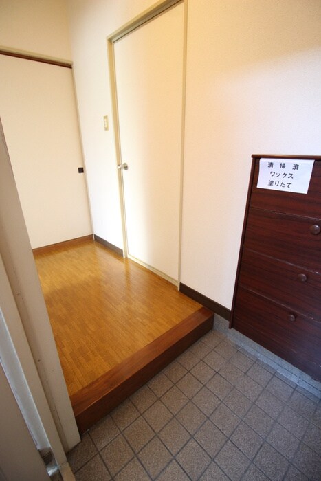 上穂ロイヤルハイツの廊下