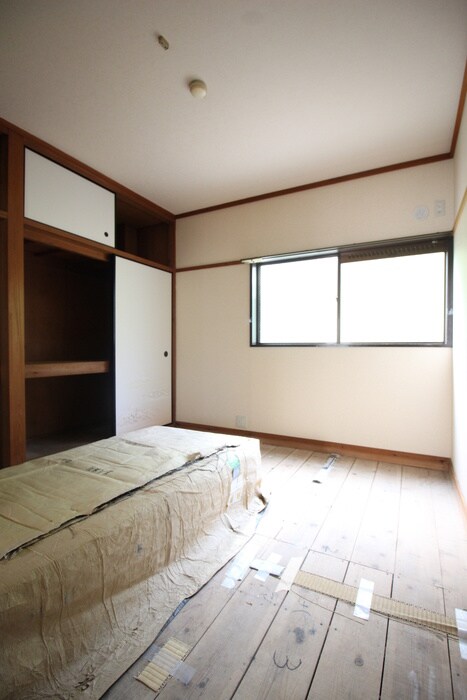 上穂ロイヤルハイツの居室