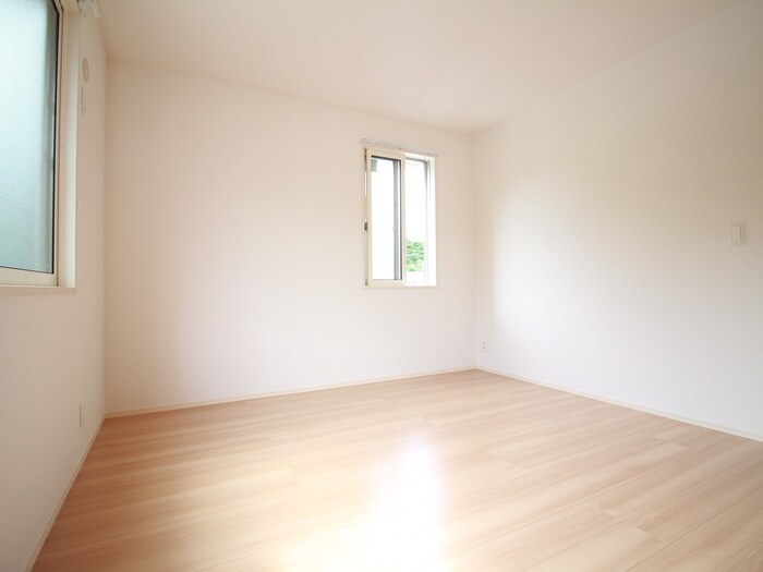 物件内観写真10　(居室)