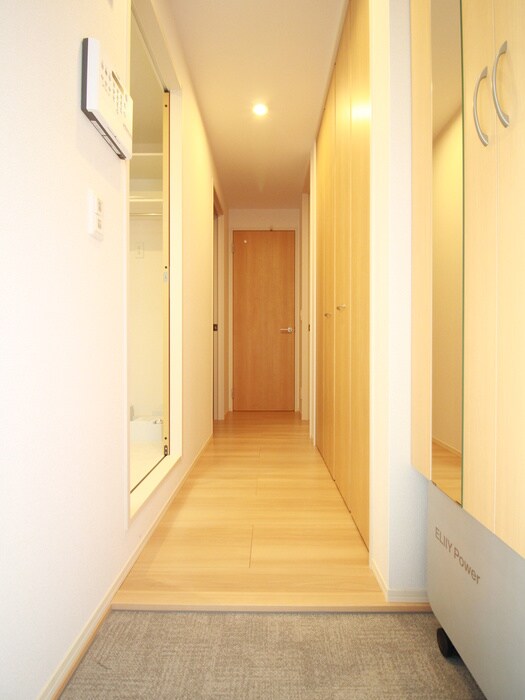 物件内観写真17　(玄関)