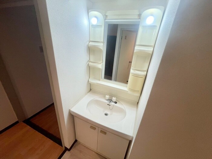 物件内観写真7　(洗面)