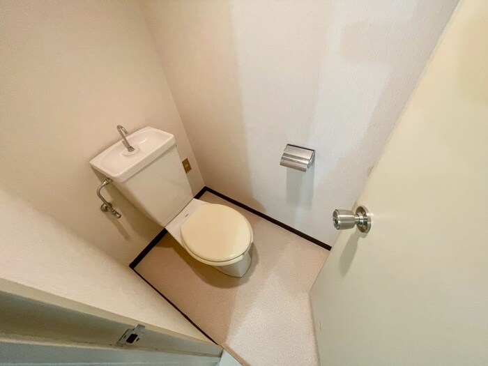 物件内観写真9　(トイレ)