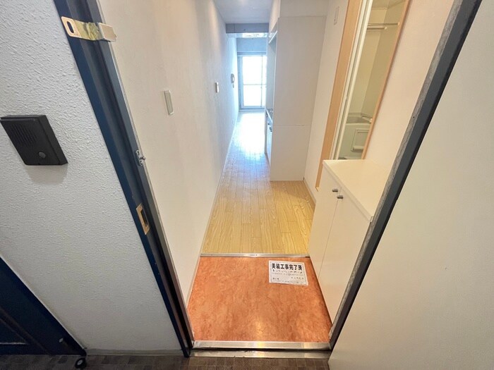 物件内観写真17　(玄関)