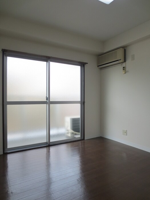 物件内観写真6　(居室)