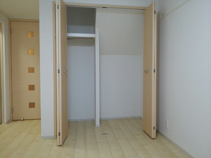 物件内観写真11　(収納)