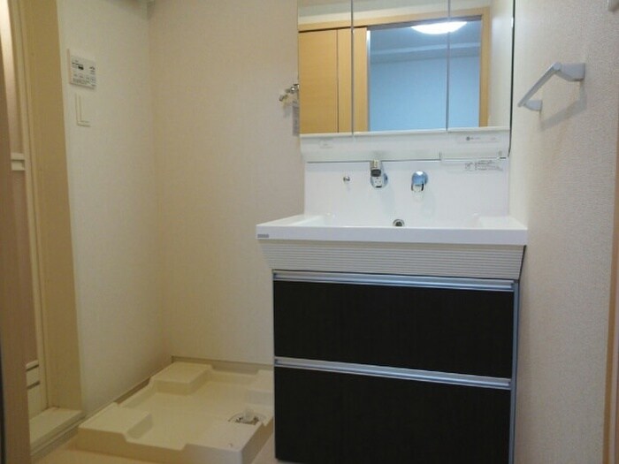 物件内観写真15　(洗濯機置場)