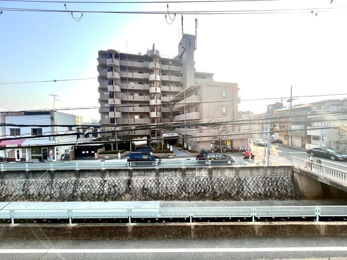 物件内観写真22　(室内からの展望)