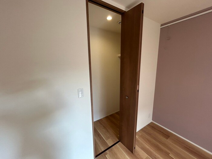 物件内観写真13　(収納)