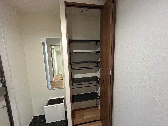 物件内観写真18　(靴箱)