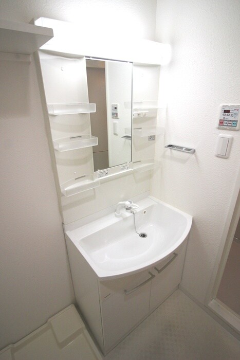 物件内観写真8　(洗面)