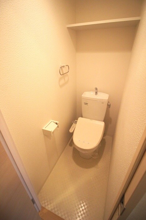 物件内観写真8　(トイレ)