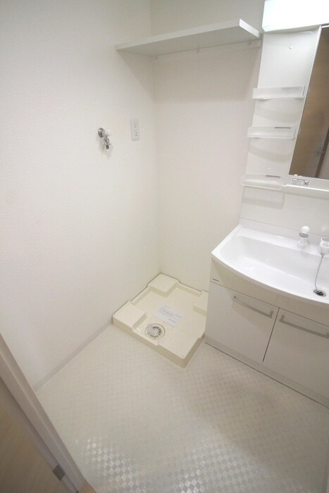 物件内観写真11　(洗濯機置場)