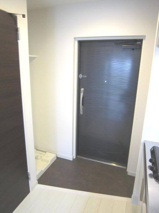 物件内観写真14　(玄関)