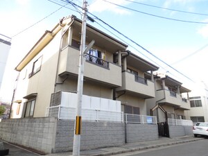 ホリゾン西向日A棟外観写真