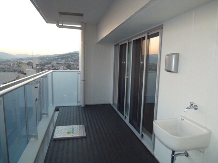 物件内観写真10　(ベランダ・バルコニー)